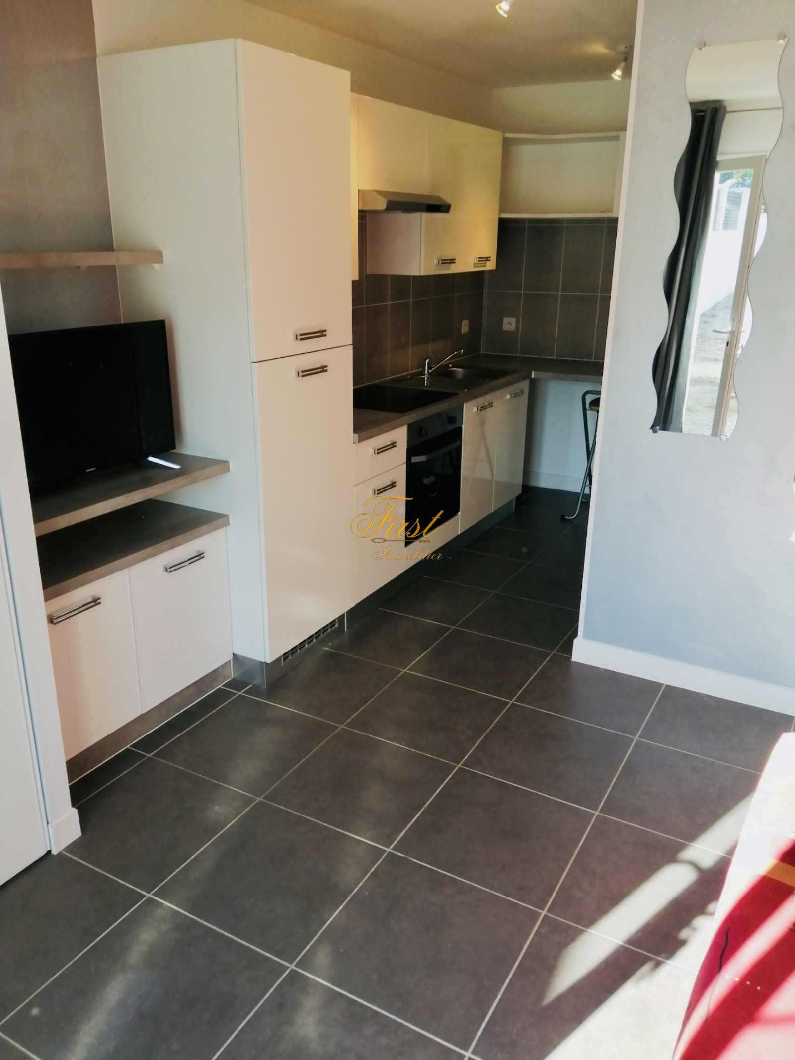 Image_1, Studio, Saint-Hilaire-de-Beauvoir, ref :nav2